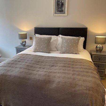 Hotel The Crown Of Cookham Extérieur photo